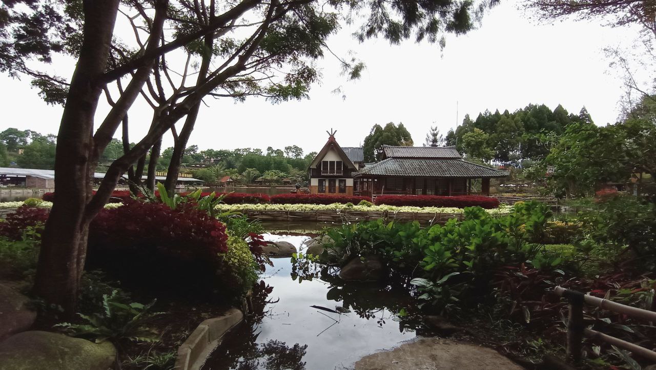 Salah satu sudut Floating Market